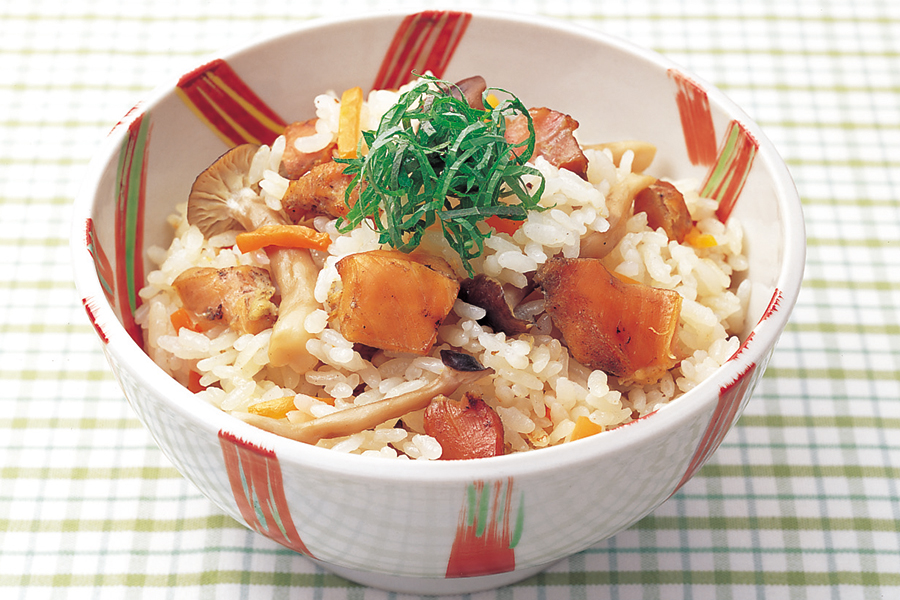 炊き込みとり御飯