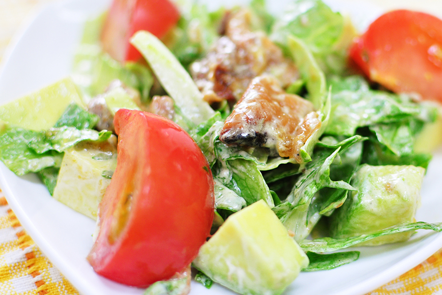 やきとりアボカドサラダ