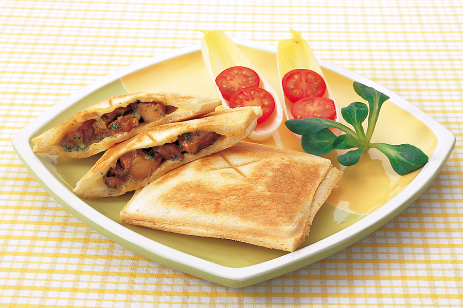 やきとりのチーズホットサンド