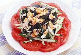 ささみとわかめのピリ辛和え