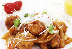 ささみ団子の 甘酢あんかけ