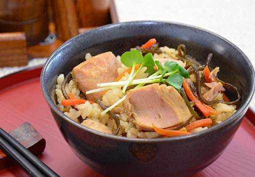 ツナと塩昆布の炊込ごはん